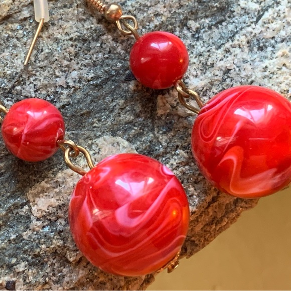 Cherry Red & White Swirl Fashion Earrings Gold Tone Holiday Woman’s Jewelry - Picture 8 of 8